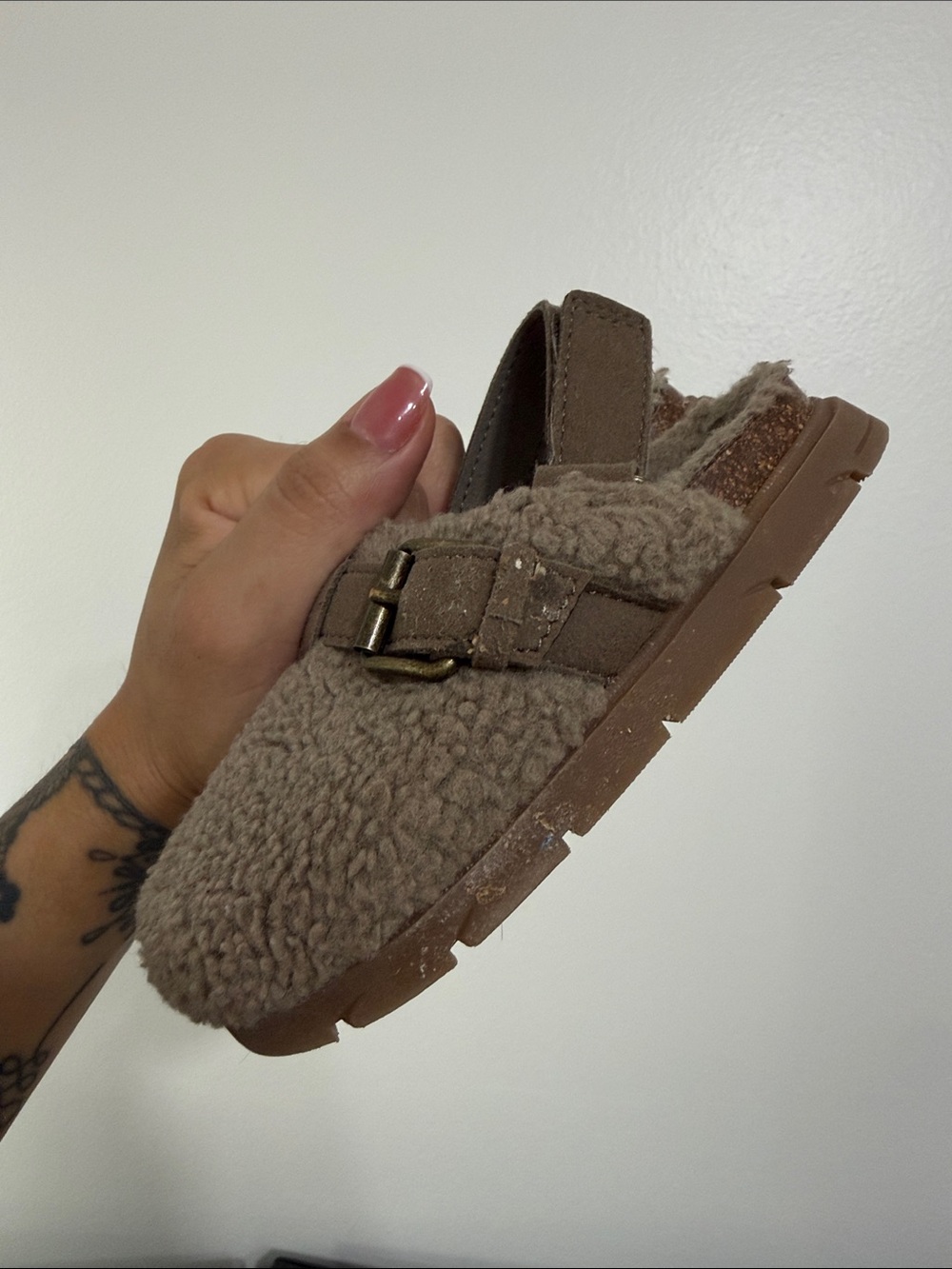 Zara Brown Sherpa Buckle Clogs - Picture 4 of 13